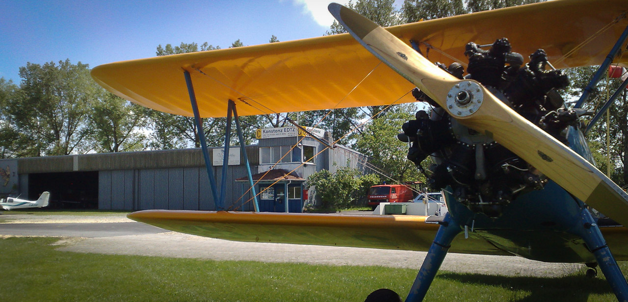 Boeing Stearman am Flugplatz Konstanz